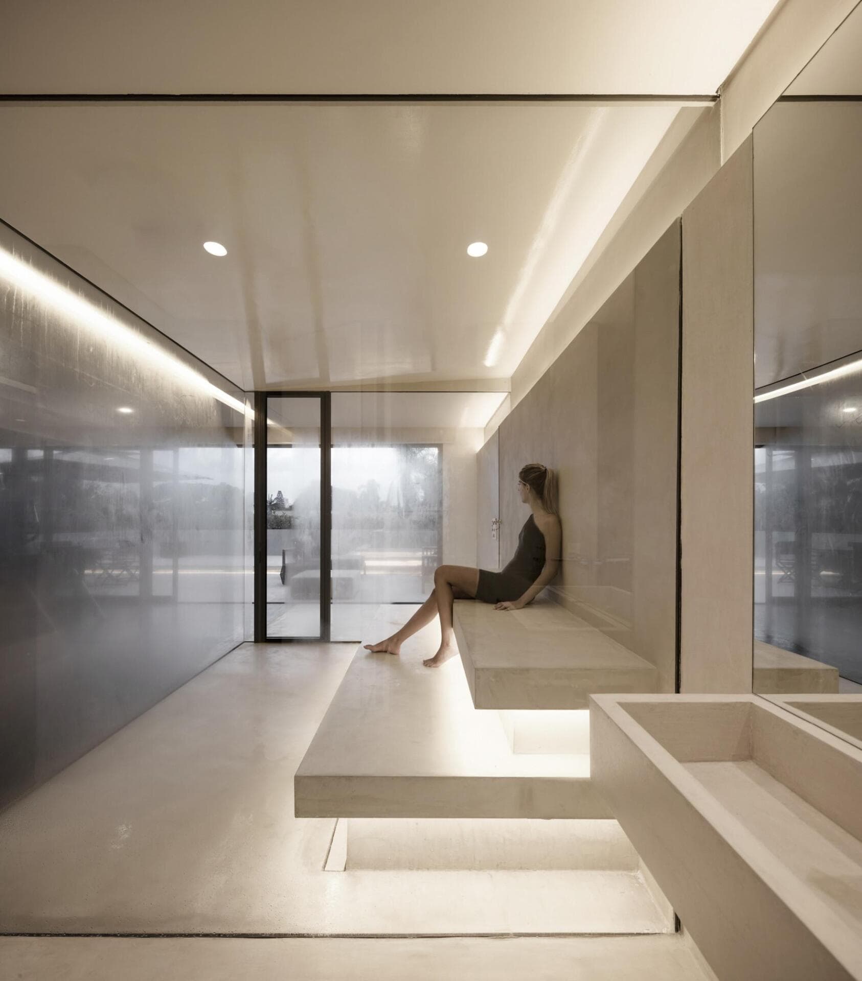 LIV LUX - Thumbnail 6