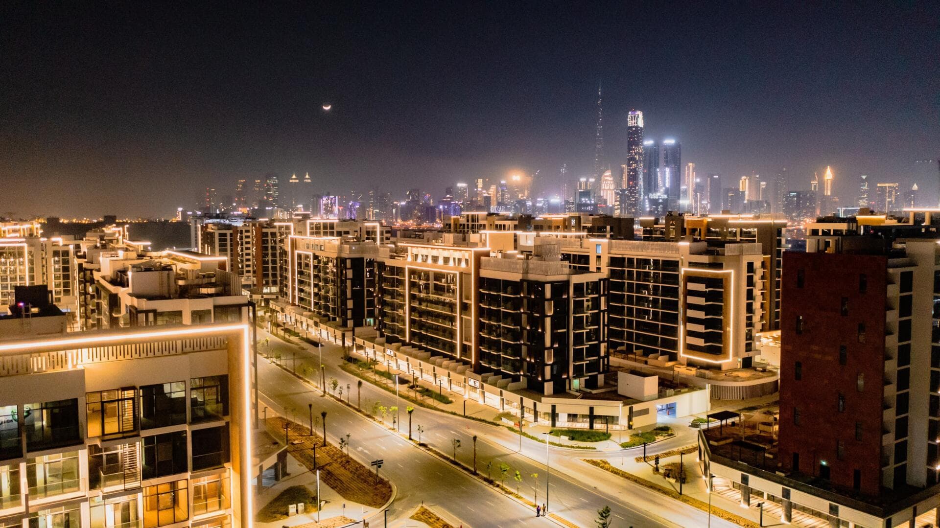 Riviera 58 - Thumbnail 3